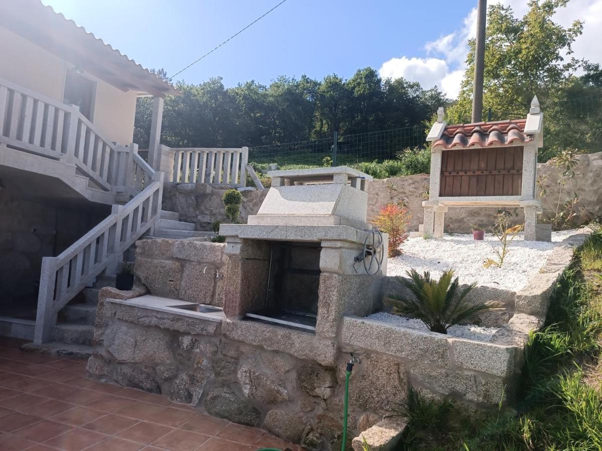 O Lar De Lola Villa Mondariz Bagian luar foto